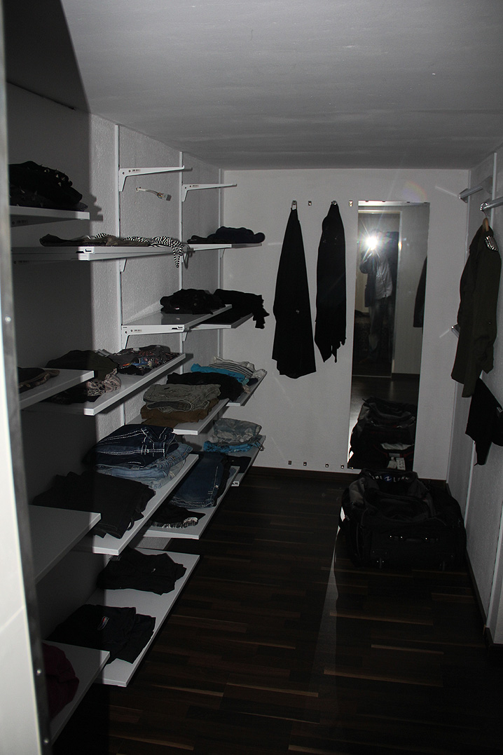 Begehbarer Kleiderschrank