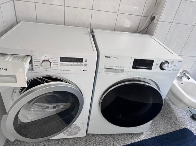 Waschmaschine und Trockner